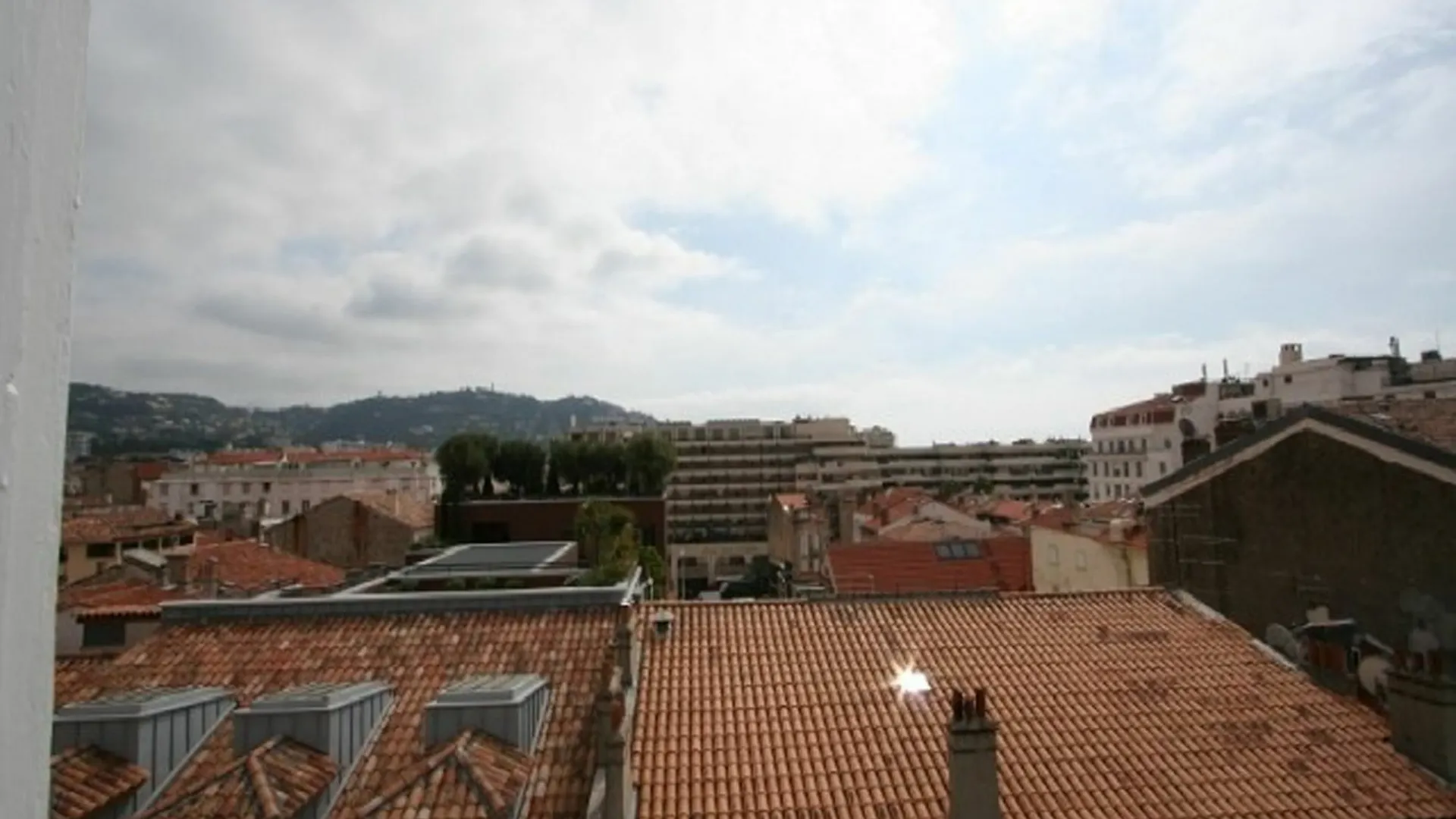 Les Belges Yourhosthelper location